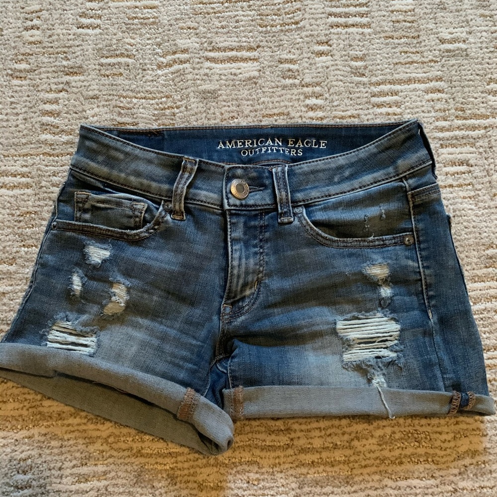 American Eagle Midi Shorts Ripped